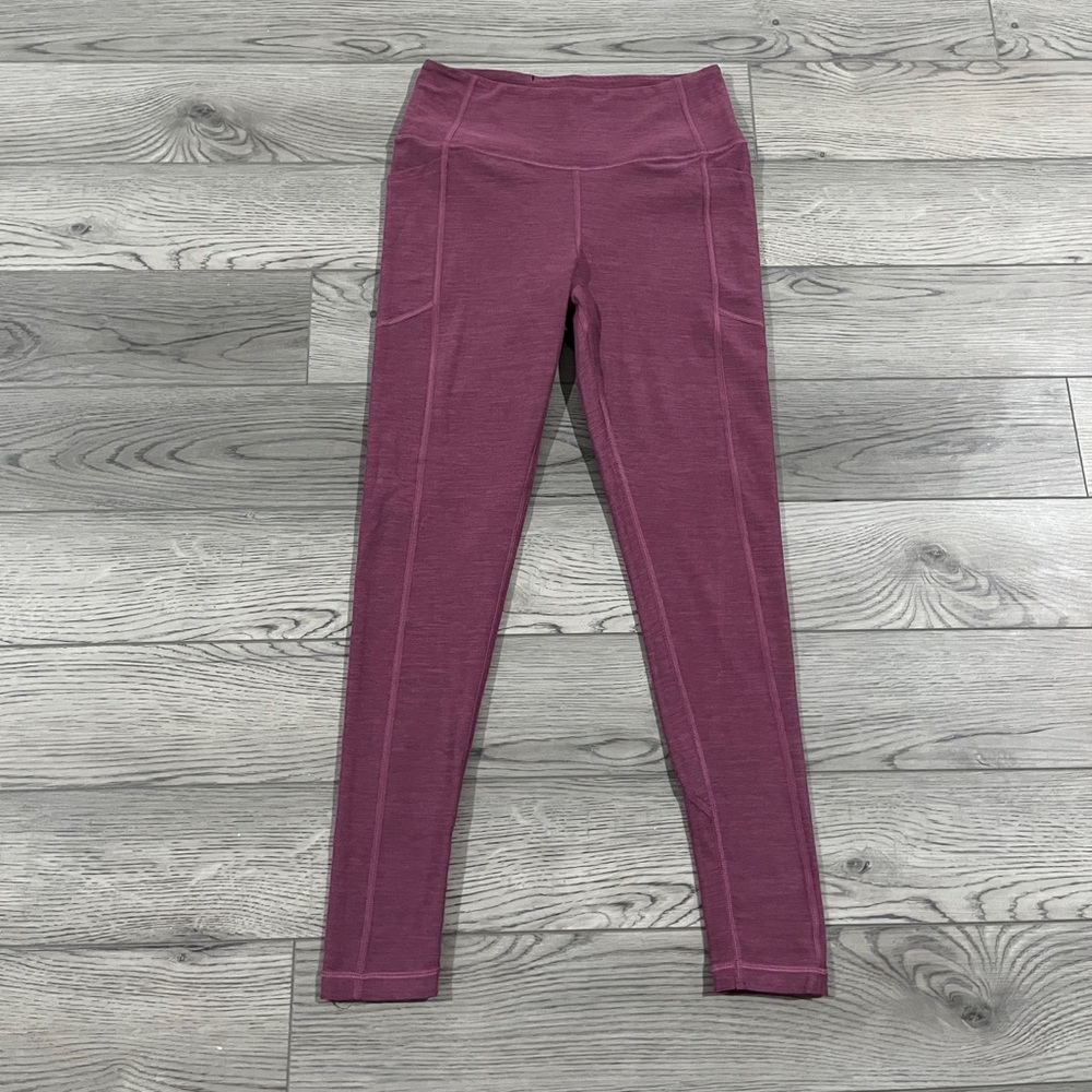 Victorias Secret Incredible Essential  leggings with pockets